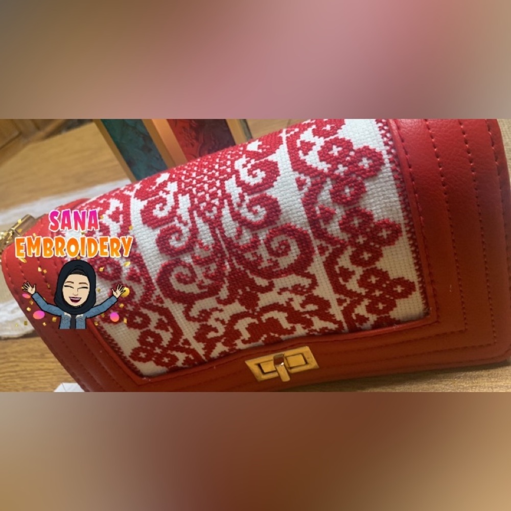 Embroidery hand bag